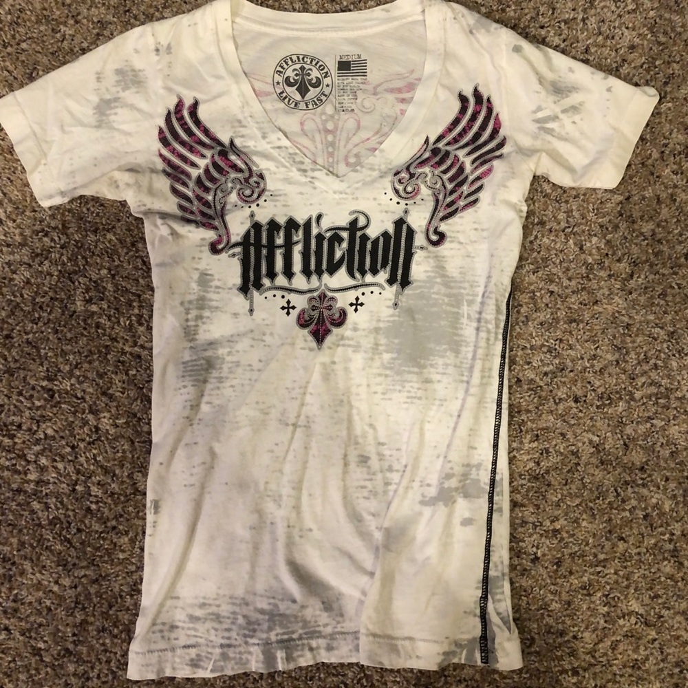 Affliction V-Neck Tee w/ Wings